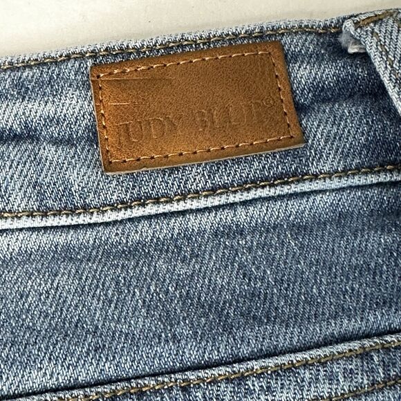 Judy Blue Womens Plus Size 24W Relaxed Fit Distressed Denim Jeans - Picture 6 of 7